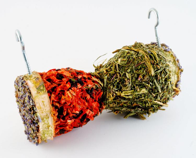 Ziołowo- Warzywna klepsydra z mieszanką zbóż dla wszystkich gryzoni w tym: królików, kawii domowej, myszy, chomików, szczurów, myszoskoczków od ParrotPlanet.pl