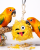 Emoji Piniata – zabawka do żerowania dla średnich papug od ParrotPlanet.pl