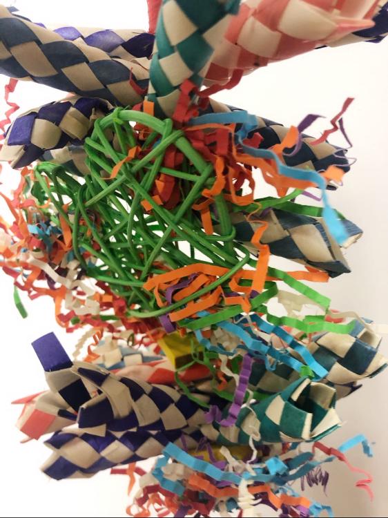 "Plecione Patyczki z wiklinowym sercem" - Zabawka dla wszystkich papug od ParrotPlanet.pl